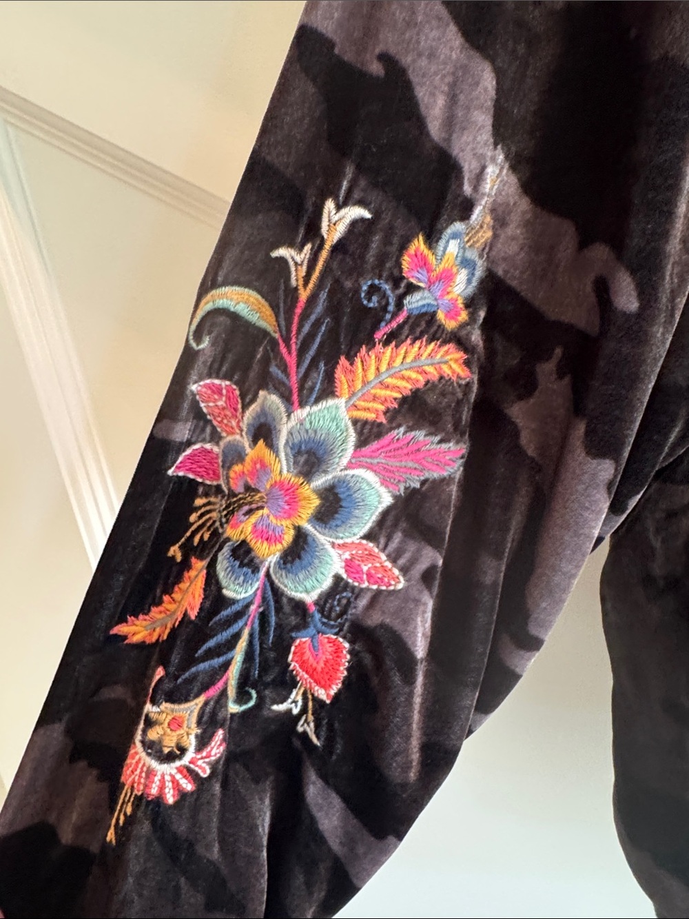Johnny Was Black Camo Tracker Jacket with Multicolor Floral Embroidery - Picture 4 of 6